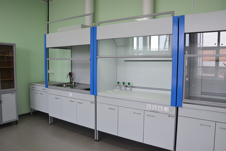 Лабораторный шкаф металлический Профи-3 в Екатеринбурге вытяжные с установкой