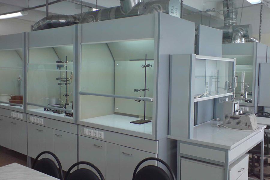 Лабораторный шкаф для хранения ТШ-204 в Екатеринбурге напольные, настенные и навесные